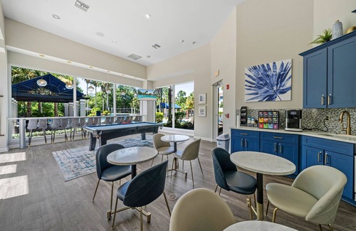 Westchase Apartamento | Modern 3-Bed/2-Bath Tampa Apartment: Comfort Meets Convenience for Corporate Travelers