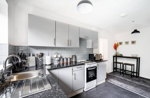 Bolton Casa | Modern 3 Bed Bungalow Near Bolton Town Centre