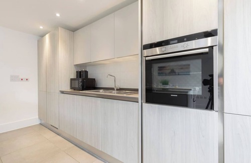 Cheltenham Casa | Modern 3 Bed Cheltenham Home