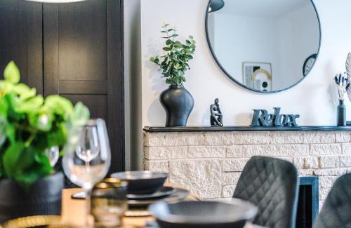 Barnsley Casa | Modern 3-Bed House Central Location & Free Parking