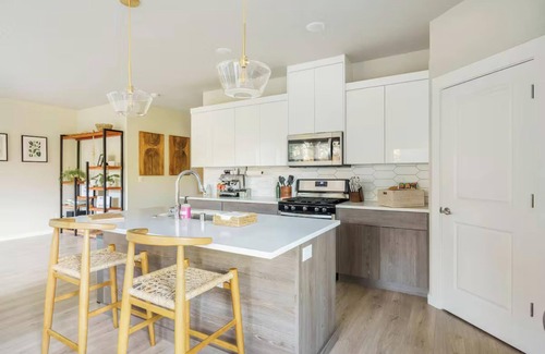 Starcrest Casa | Modern 3/bedroom home with luxury amenities