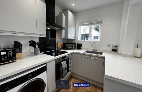 Oxford Villa | Modern 3 Bedroom House By Tranquil Ventures Short Lets & Serviced Accommodation Botley With Free Parking