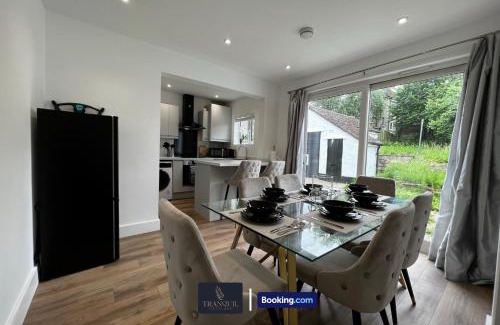 Oxford Villa | Modern 3 Bedroom House By Tranquil Ventures Short Lets & Serviced Accommodation Botley With Free Parking
