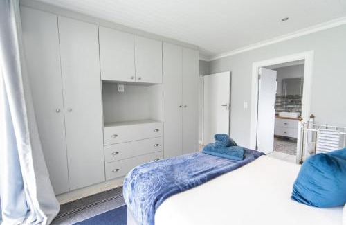 Lorraine Casa | Modern 3 Bedroom In The Heart Of Pe