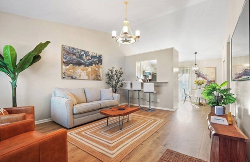 Westfield Casa | Modern 3 bedroom ranch located minutes from Grand Park!