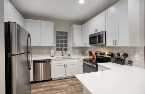 McDowell Mountain Apartments Apartamento | Modern 3-BR Condo near Kierland Commons
