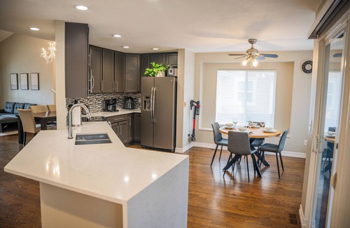 Commerce City Casa | Modern 3 BR Family Retreat;10 min DIA; Pool
