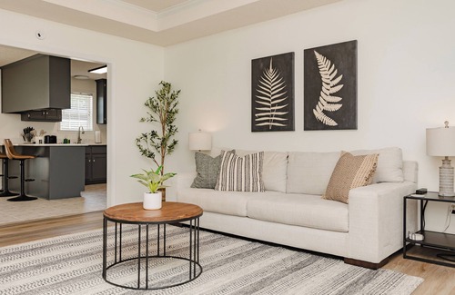 Houston County Casa | Modern 3 BR | Family & Pet Friendly | Fully Fenced