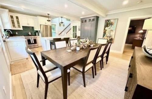 Adamsville Casa | Modern 3b3b Country House and Barn on quiet road