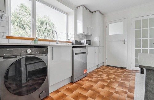 Hainault Casa | 3bedEscape-Work&Relax-Free Parking-Travel links