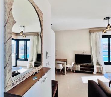 Makadi Bay Apartamento | Modern 3BR Escape - Panoramic Lagoon & Sea Views