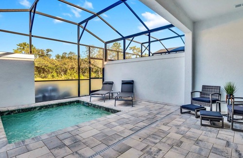 Four Corners Casa | Modern 3BR Townhouse With Pool Near Disney