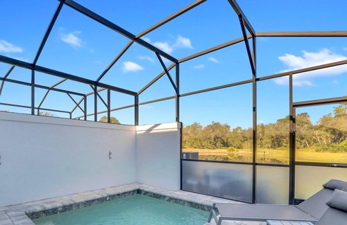Four Corners Casa | Modern 3BR Townhouse With Pool Near Disney