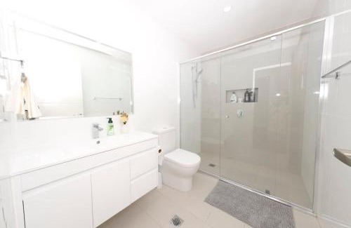 Box Hill Casa | Modern 4 Bedroom House in Box Hill