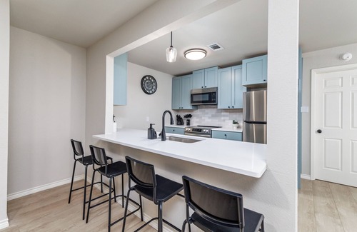 San Angelo Casa | Modern 5-Bedroom Escape with TVs in Every Room & Room for Everyone