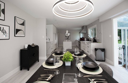 Cobble Hill Casa | Modern 5BR Luxury Getaway