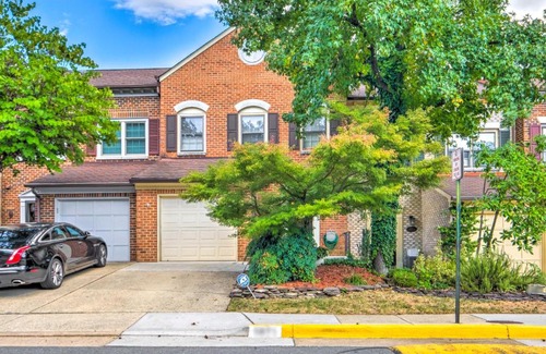 Rose Hill Casa | Modern Alexandria Townhome 6 Mi to Old Town!