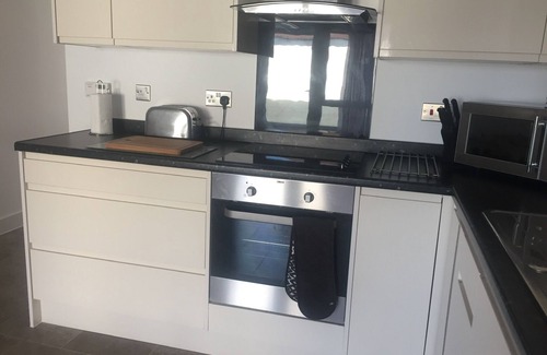 Emersons Green Cabaña | Casa moderna y espaciosa cerca de Bristol y Bath con golf cerca