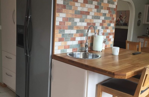 Vallingby Casa | casa adosada cerca de la playa y el centro de la ciudad de Estocolmo