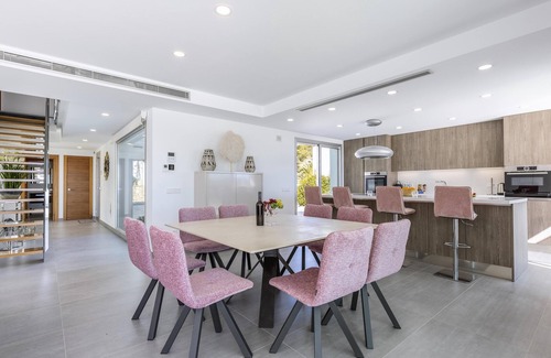 La Sabatera Villa | Villa moderna y romántica con piscina privada en Moraira, Costa Blanca, España para 8 personas