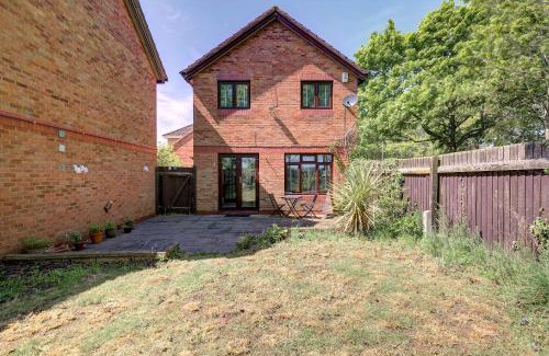 Newborough Casa | Modern and Spacious 3 Bedroom Home in Peterborough