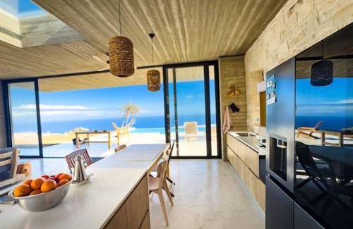 Malevizi Casa | Modern and stylish with sea view