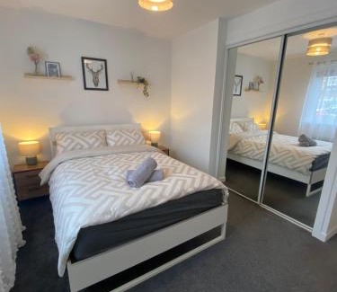 Glasgow Apartamento | Modern apartment in Glasgow West End, free parking