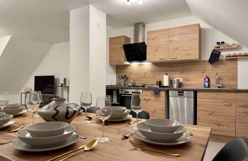 Stephansposching Apartamento | Modern apartment with kitchen & parking