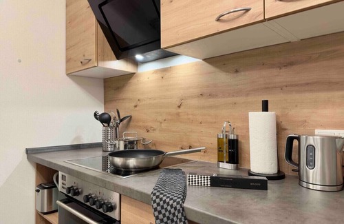 Stephansposching Apartamento | Modern apartment with kitchen & parking