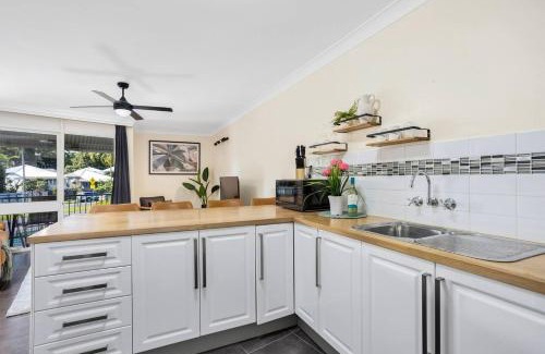 Cairns North Apartamento | Modern Apartment Close to the City Centre 21