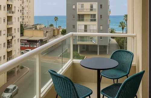 Netanya Apartamento | Modern Apartment in Central Netanya – 2 Min Walk to the Beach!