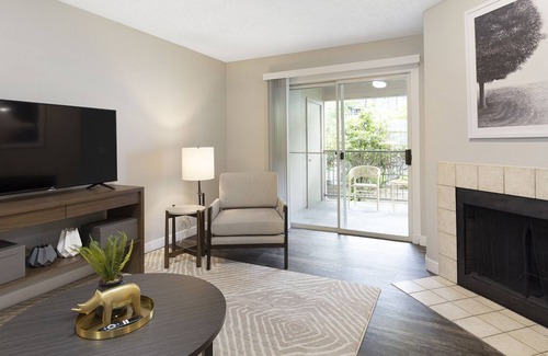 Tanasbourne Apartamento | Modern Apartment in Prime Location (ID9191X01)