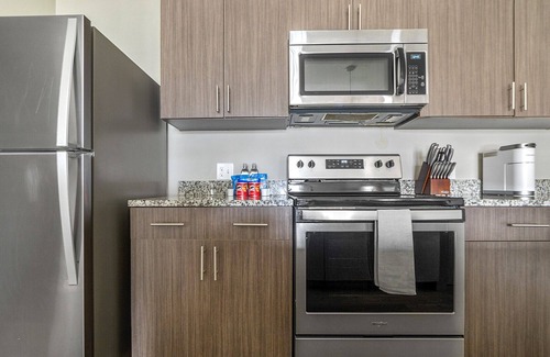 Keene Apartamento | Modern Apartment in Prime Location (ID1245X669)