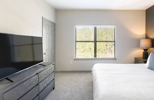 Sand Ridge Apartamento | Modern Apartment in Prime Location (ID1655X62)