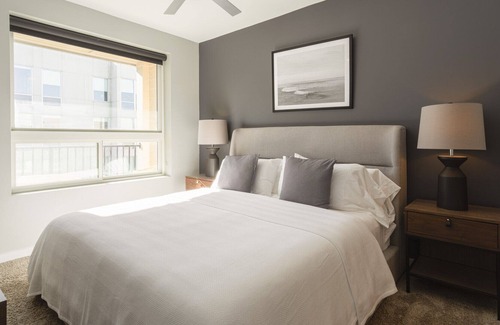 Newport Apartamento | Modern Apartment in Prime Location (ID8359X76)