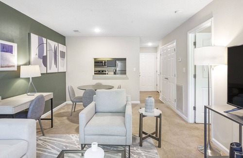 Greensboro Apartamento | Modern Apartment in Prime Location (ID9016X24)