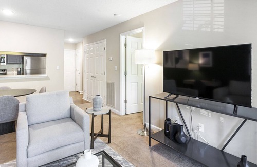 Greensboro Apartamento | Modern Apartment in Prime Location (ID9016X24)