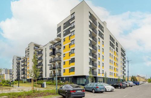 Ursus Apartamento | Modern Apartment in Warsaw with Garden and Parking by Noclegi Renters