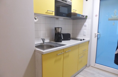 Wiek Apartamento | bonito apartamento con cocina y amplia terraza y equipamiento para bebés
