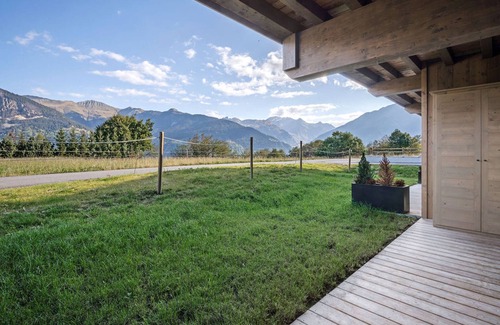Le Praz Apartamento | Apartamento nuevo cerca de las pistas con estacionamiento y WiFi