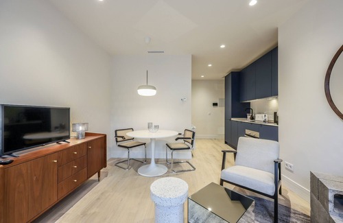 Puerta del Angel Apartamento | Moderno apartamento cerca del Palacio Real 11
