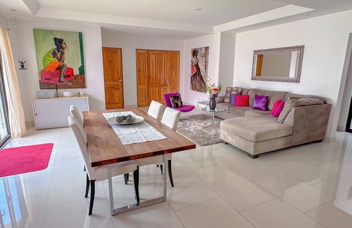 Cartago Apartamento | Modern apartment, safe+quiet, centrally located