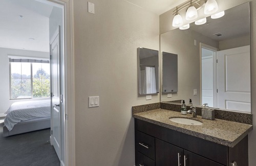 Mission Viejo Apartamento | Modern Apartment in Prime Location (ID4415X85)