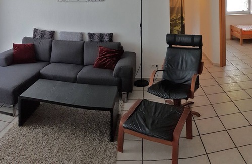 Bissendorf Apartamento | Moderno apartamento con schnem Fi, calefacción por suelo radiante y un balcón en el borde