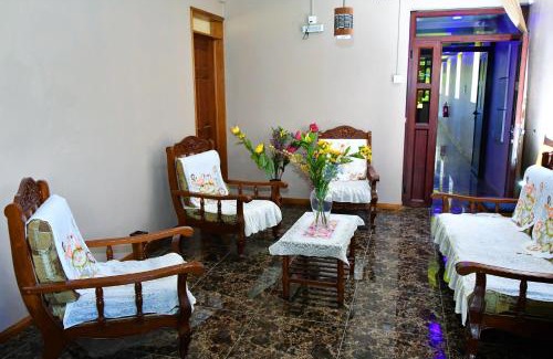 Surinam Apartamento | Modern Apartment with Garden and Lake View in Riambel