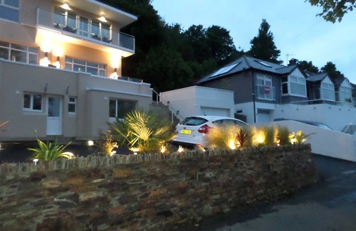 Newquay Apartamento | Apartamento moderno con impresionantes vistas del lago Boating.