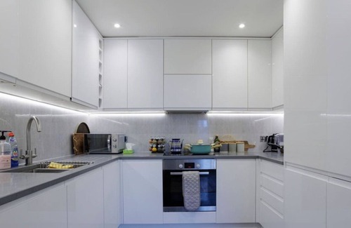 Grove Apartamento | Modern Apt next to Station near Hampton Court