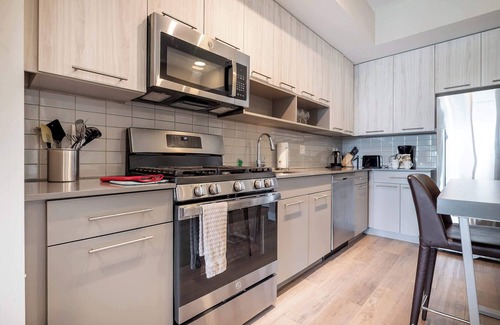 Stamford Apartamento | Modern Apt with Harbor Views