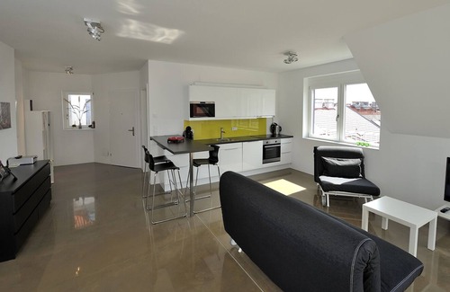 Rudolfsheim-Funfhaus Apartamento | Ático moderno y diseñado por arquitectos con 2 terrazas exteriores