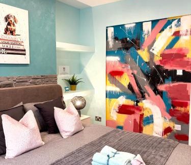 Liverpool Casa | Modern Art House - serviced accomodation
